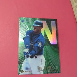 KEN GRIFFEY JR. 1995 Fleer Emotion N-TENSE HOLOFOIL INSERT ! MARINERS ! RARE !